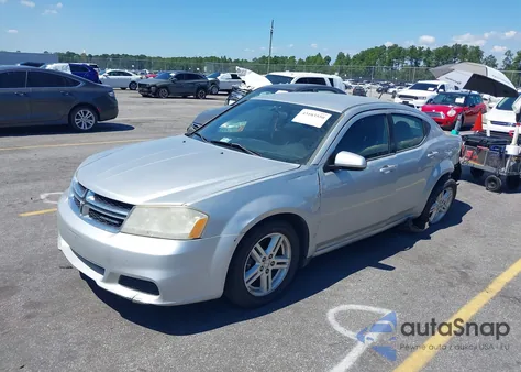 2011 Dodge Avenger Mainstreet z USA, uszkodzony, nr VIN 1B3BD1FB6BN528242